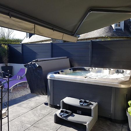Gite Merlin Spa Privatif Et Sauna Trélévern Exterior foto