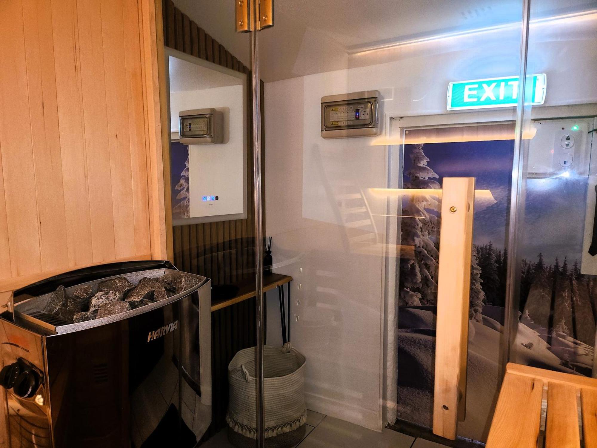 Gite Merlin Spa Privatif Et Sauna Trélévern Exterior foto